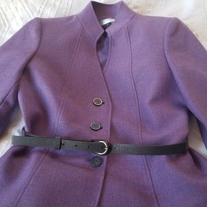 2 peice Tahari skirt suit size 4